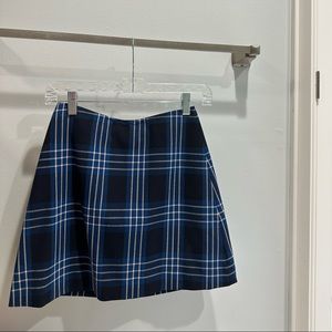 Aritzia Plaid Skirt in Blue and Black!! Size Small! 💙🖤